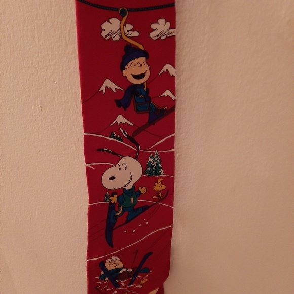 Snoopy Christmas tie - Picture 2 of 2